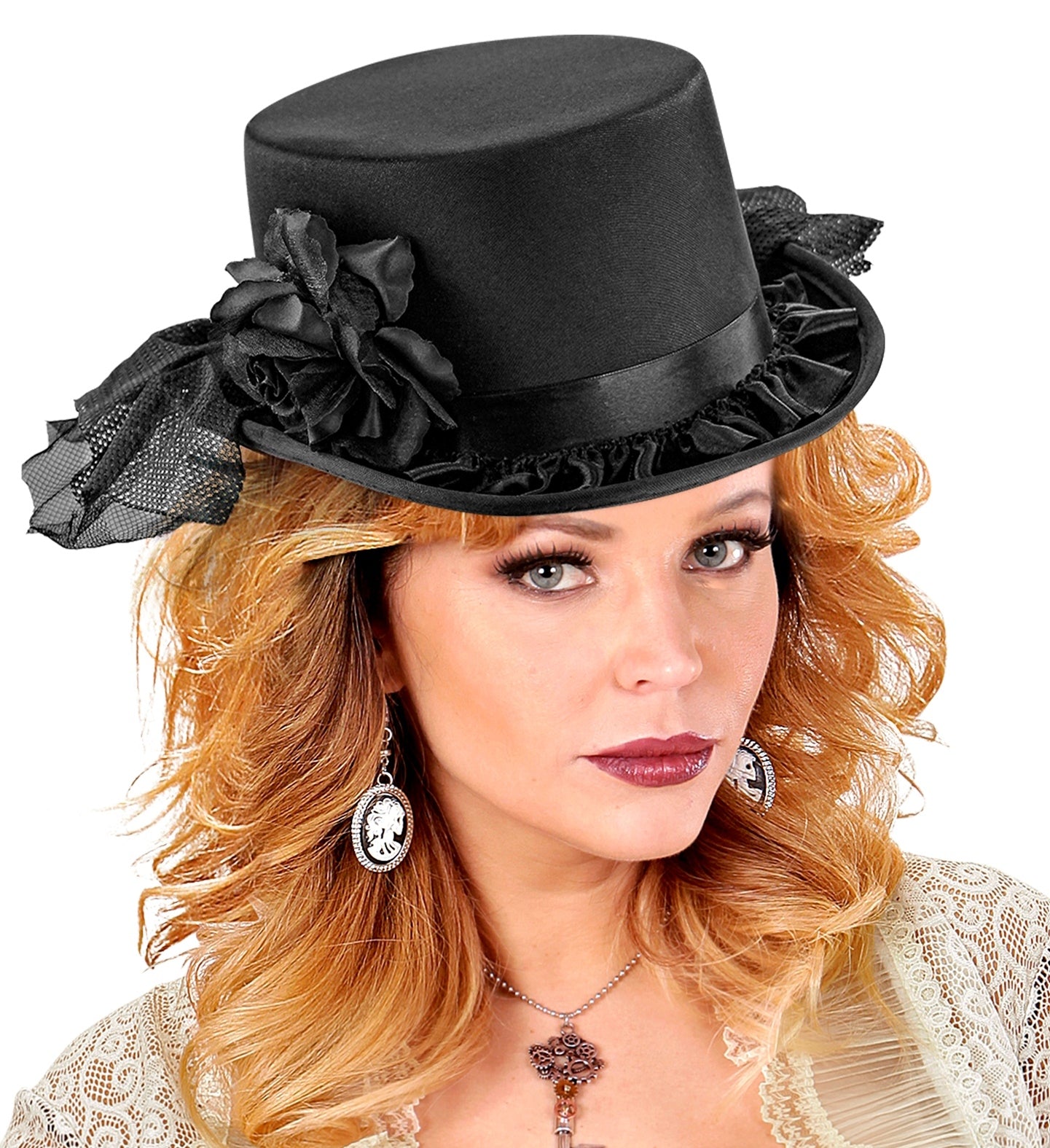 Chapeau haut de forme noir, femme avec voile et rose